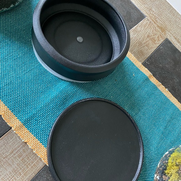 Hilton Carter for Target Black Stoneware Planter 9" Circular Design NEW - Picture 4 of 4